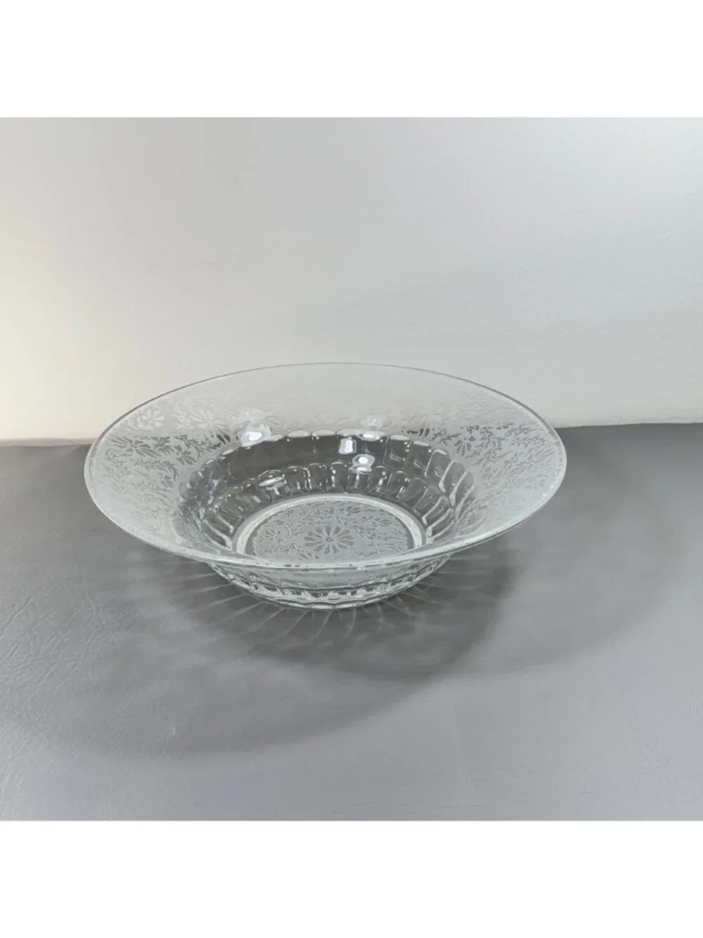 Vintage Etched Glass Serving Bowl Frosted Floral Daisy Wreath Retro